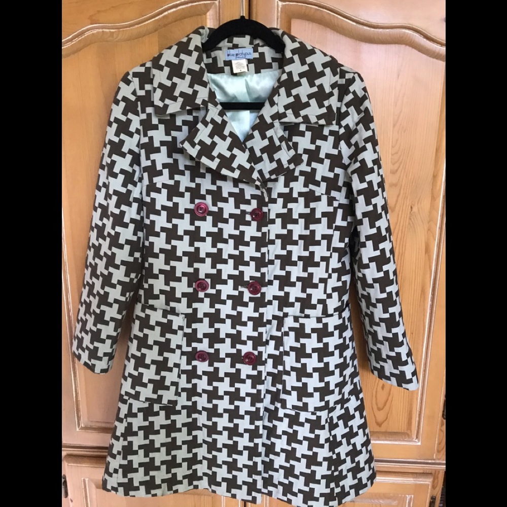 Double breasted classic coat